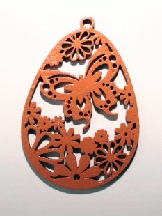 Dřevěná velikonoční ozdoba 8x5cm k zavěšení ORANŽOVÁ