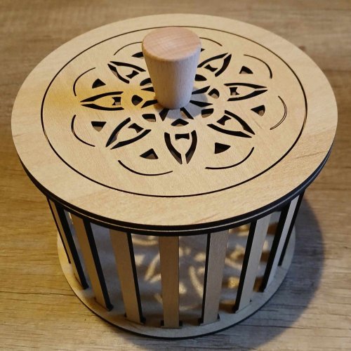 Konstrukce pro vyplétané košíky s víkem 15x10cm  kruh typ T3 JAVOR